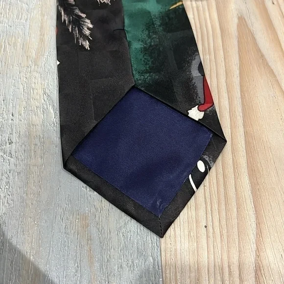 DISNEY CHRISTMAS Men Neck Tie Atlas‎ Design Mickey Mouse Santa Caroling W4" L57" - Picture 5 of 7